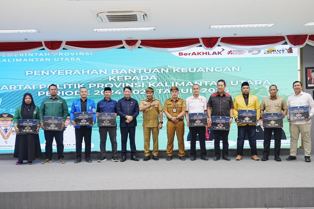 Bantuan Keuangan Parpol Diserahkan, Gubernur Ajak Bangun Demokrasi yang Lebih Berkualitas