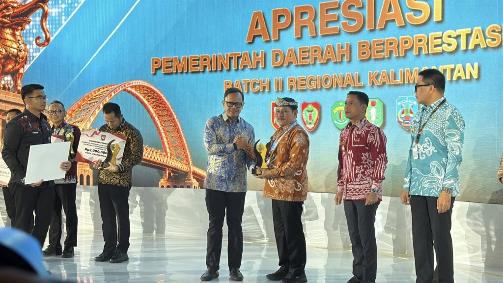 Kaltara Raih Penghargaan Terbaik II Akses Pendidikan