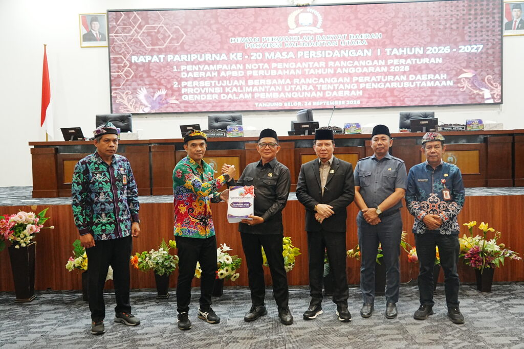 Sekprov Sampaikan Nota Keuangan Rancangan Perubahan APBD Kaltara Tahun 2026